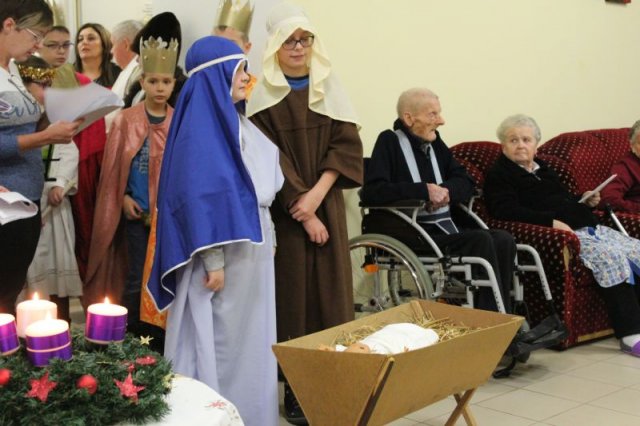 Gondozási központ karácsonyi ünnepsége