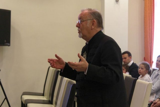 Zenés istentisztelet