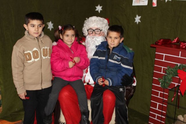 Mikulás csomagosztás